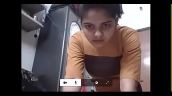 18year old girl change derss on camera