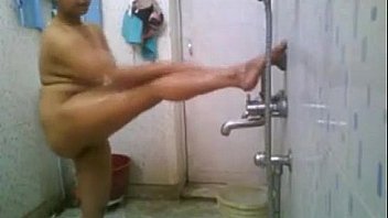 Indian girl self record her bathing for BF
