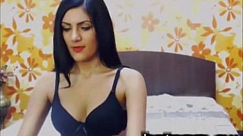 Chica de la india masturbandose en webcam - HotCam.pw
