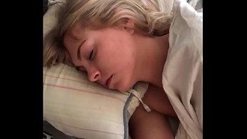 s. and gets cum — www.girls4cock.com