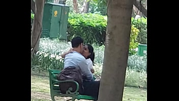 Lodi garden kiss